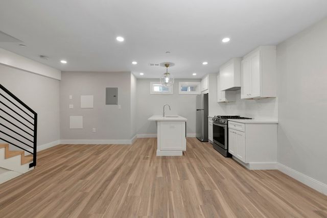 160 Webster Street 1, Boston, MA 02128