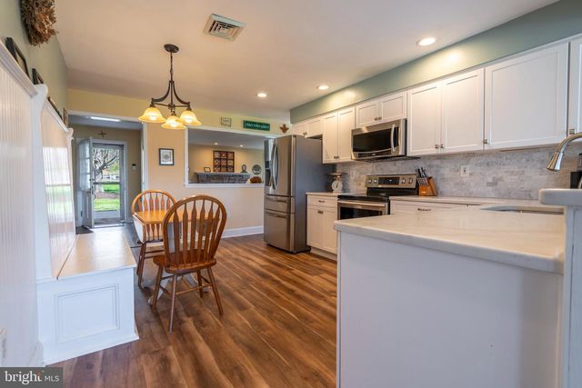 1043 DAVIS GROVE RD, Ambler, PA 19002