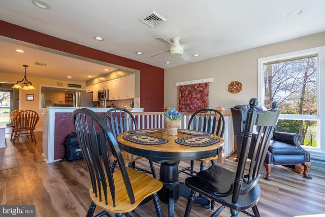 1043 DAVIS GROVE RD, Ambler, PA 19002