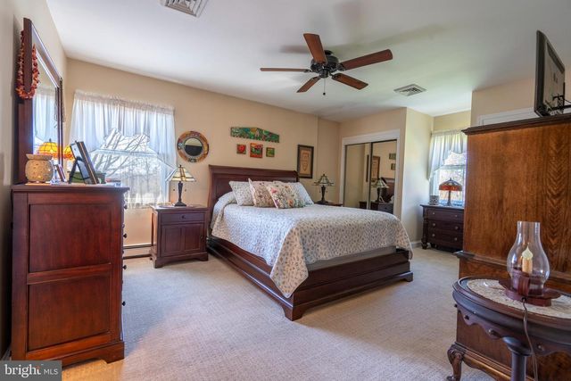 1043 DAVIS GROVE RD, Ambler, PA 19002