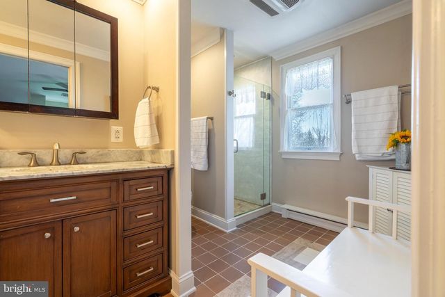 1043 DAVIS GROVE RD, Ambler, PA 19002