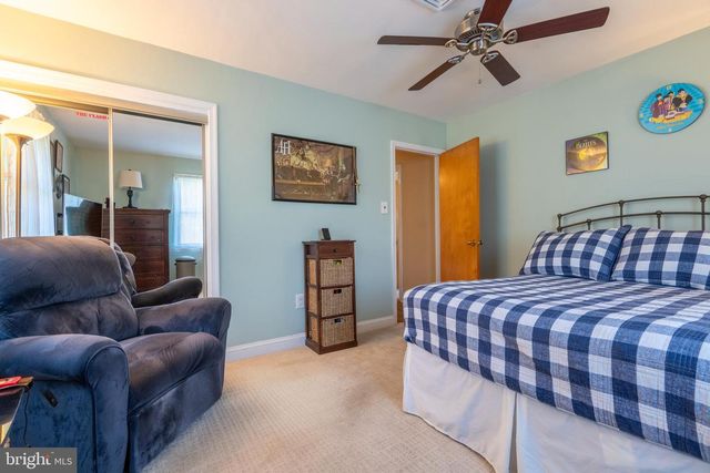 1043 DAVIS GROVE RD, Ambler, PA 19002
