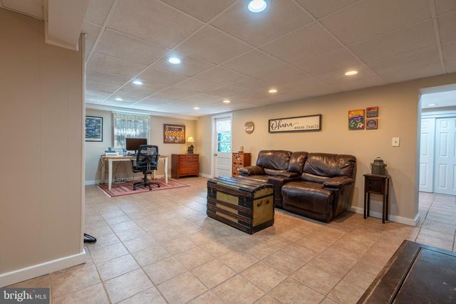 1043 DAVIS GROVE RD, Ambler, PA 19002