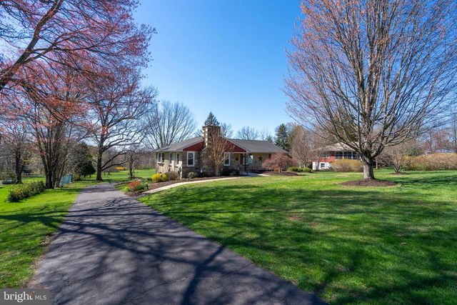 1043 DAVIS GROVE RD, Ambler, PA 19002