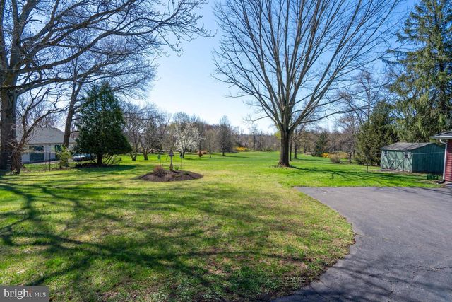 1043 DAVIS GROVE RD, Ambler, PA 19002