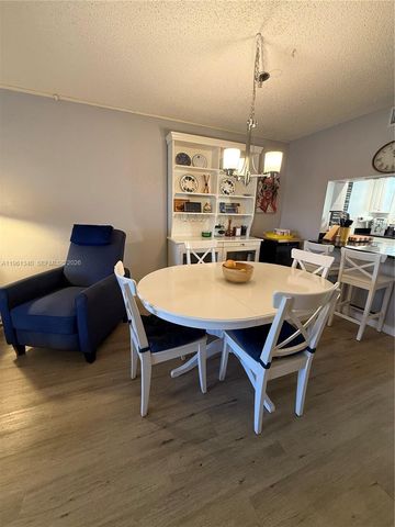 232 Waterside Dr, Hypoluxo, FL 33462