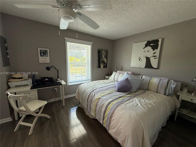 232 Waterside Dr, Hypoluxo, FL 33462