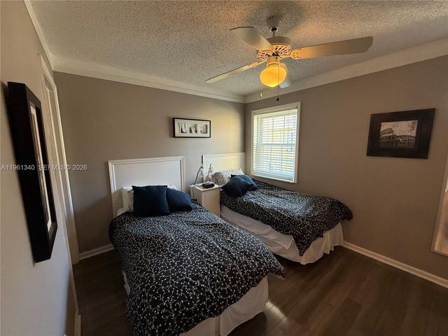 232 Waterside Dr, Hypoluxo, FL 33462
