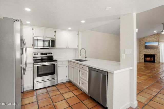 15020 N 40TH Street N 18, Phoenix, AZ 85032