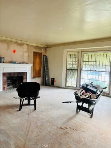 8721 Crenshaw Boulevard, Inglewood, CA 90305