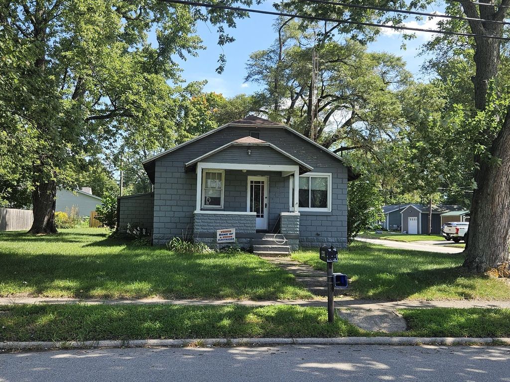 1105 A Street, La Porte, IN 46350