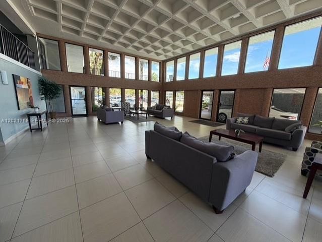 9440 SW 8th Street 320, Boca Raton, FL 33428