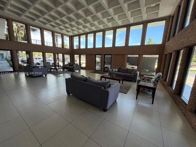 9440 SW 8th Street 320, Boca Raton, FL 33428
