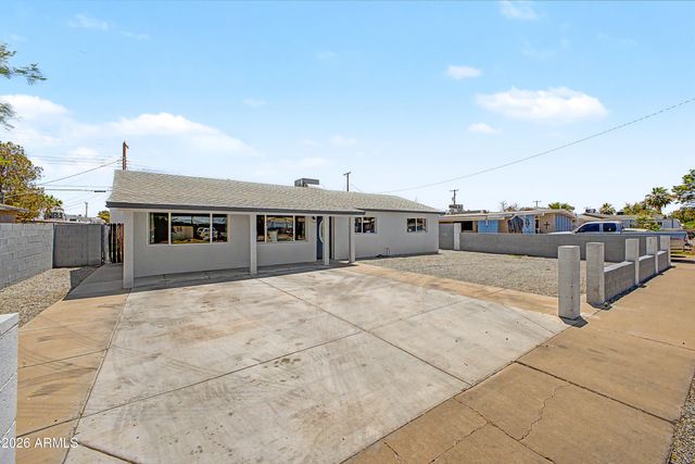 3639 W LAWRENCE Lane, Phoenix, AZ 85051