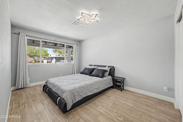 3639 W LAWRENCE Lane, Phoenix, AZ 85051