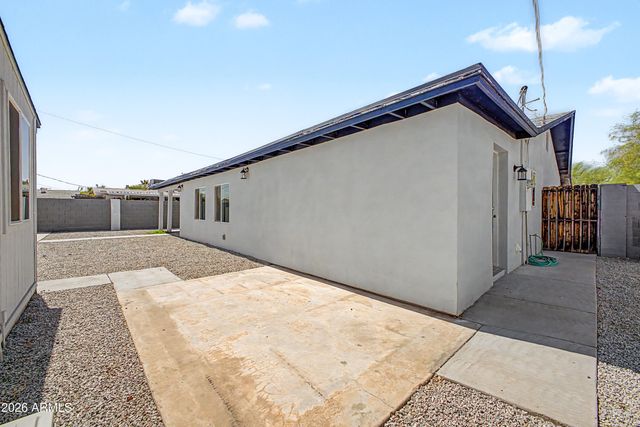 3639 W LAWRENCE Lane, Phoenix, AZ 85051