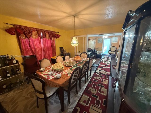 688 SW 7th Ter, Dania Beach, FL 33004