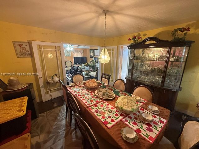 688 SW 7th Ter, Dania Beach, FL 33004