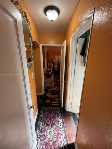 688 SW 7th Ter, Dania Beach, FL 33004