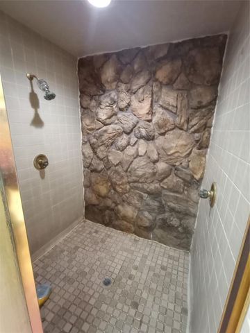 1115 N Holly Avenue, Oklahoma City, OK 73127