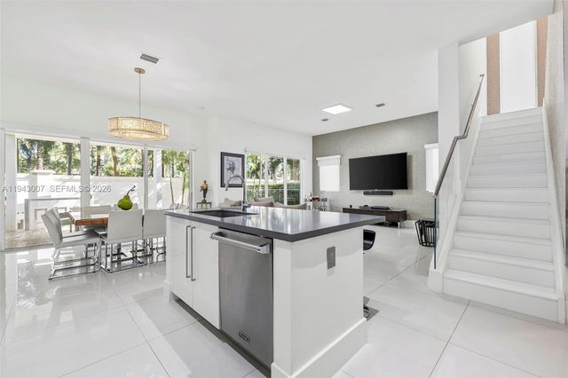 19005 Atlantic Blvd, Sunny Isles Beach, FL 33160