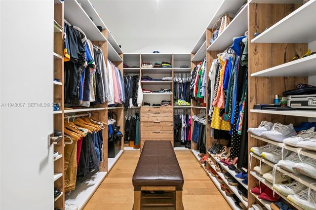 19005 Atlantic Blvd, Sunny Isles Beach, FL 33160