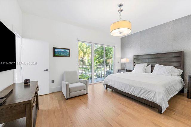 19005 Atlantic Blvd, Sunny Isles Beach, FL 33160