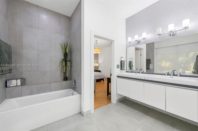 19005 Atlantic Blvd, Sunny Isles Beach, FL 33160