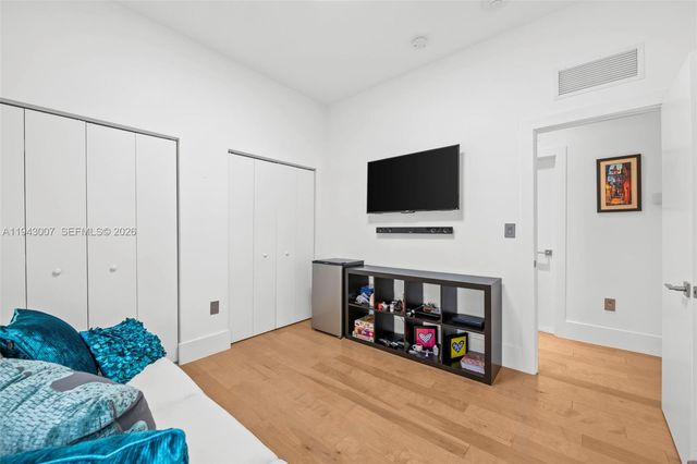 19005 Atlantic Blvd, Sunny Isles Beach, FL 33160