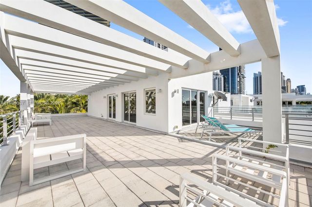 19005 Atlantic Blvd, Sunny Isles Beach, FL 33160