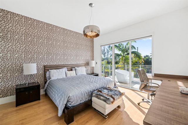 19005 Atlantic Blvd, Sunny Isles Beach, FL 33160