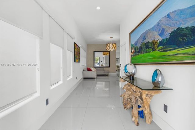 19005 Atlantic Blvd, Sunny Isles Beach, FL 33160