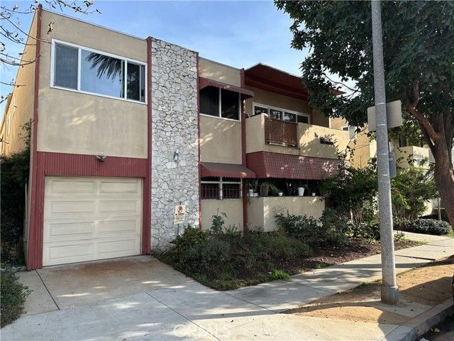 440 Chestnut Avenue 2D, Long Beach, CO 80802