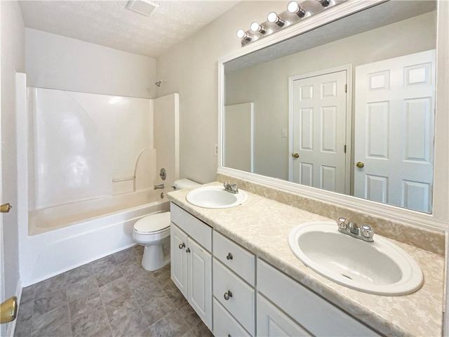 728 Guide Post Lane, Stone Mountain, GA 30088