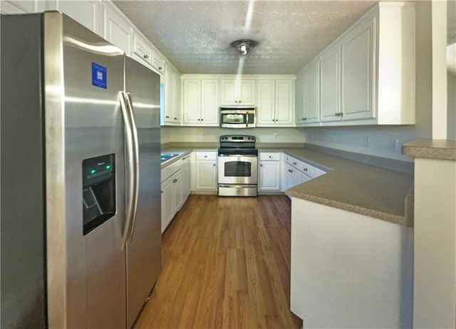 728 Guide Post Lane, Stone Mountain, GA 30088