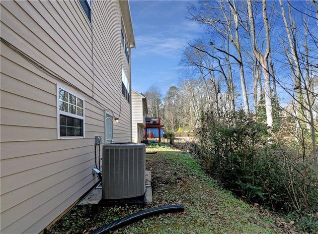 728 Guide Post Lane, Stone Mountain, GA 30088