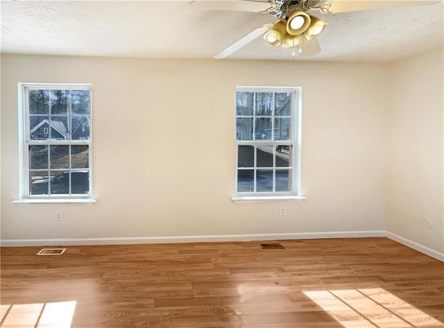 728 Guide Post Lane, Stone Mountain, GA 30088