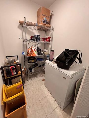 94 Lockman Avenue, Staten Island, NY 10303