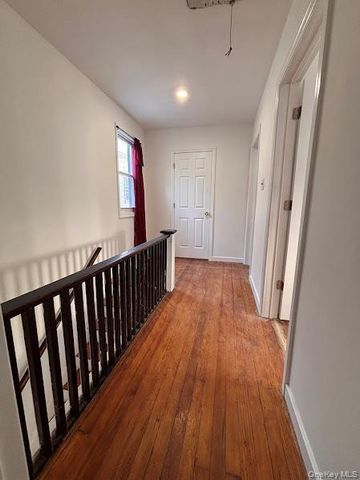 94 Lockman Avenue, Staten Island, NY 10303