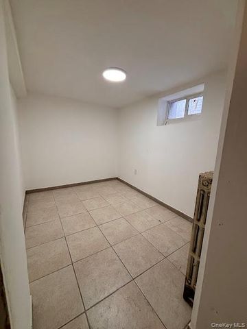 94 Lockman Avenue, Staten Island, NY 10303