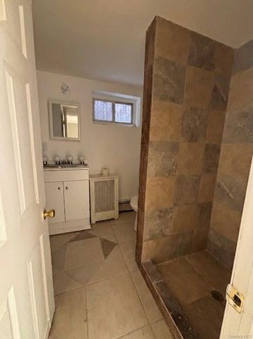 94 Lockman Avenue, Staten Island, NY 10303