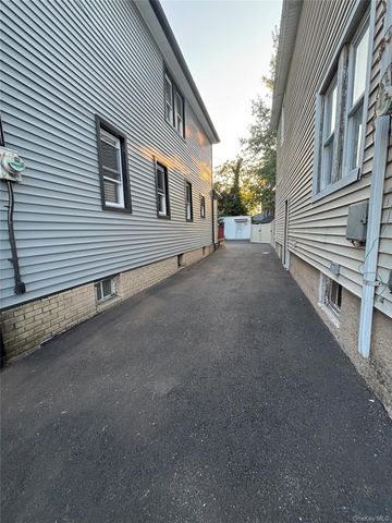 94 Lockman Avenue, Staten Island, NY 10303