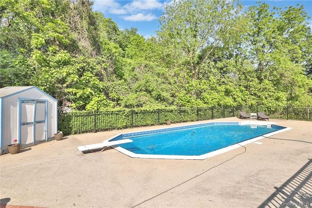 15 Pine Drive, Stony Point, NY 10980