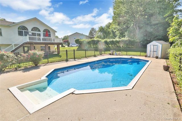 15 Pine Drive, Stony Point, NY 10980