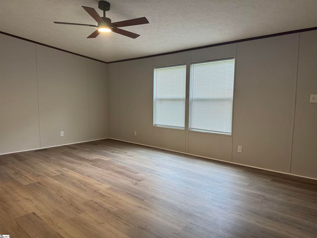 206 Eva Plaza, Easley, SC 29640