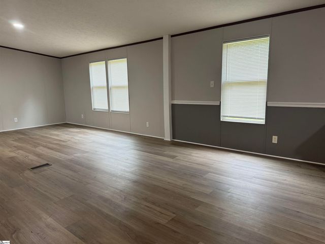 206 Eva Plaza, Easley, SC 29640