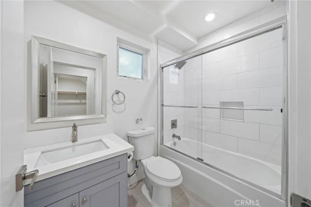 1233 W 39th, Los Angeles, CA 90037