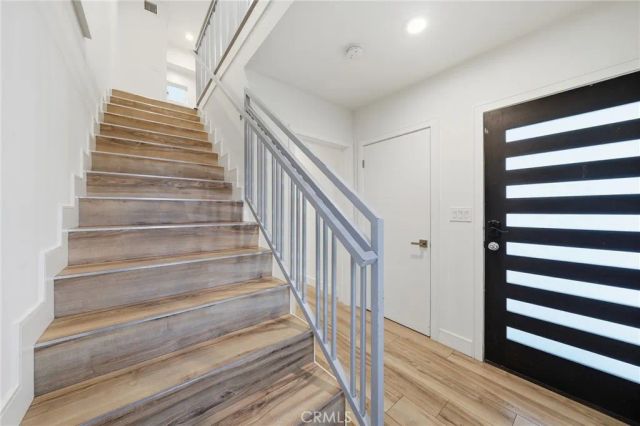 1233 W 39th, Los Angeles, CA 90037