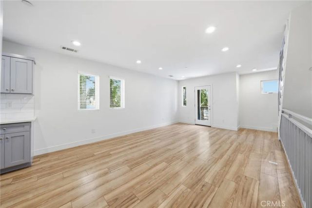 1233 W 39th, Los Angeles, CA 90037