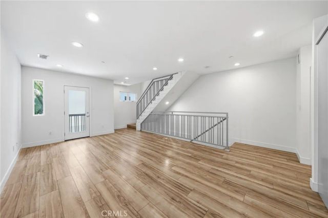 1233 W 39th, Los Angeles, CA 90037